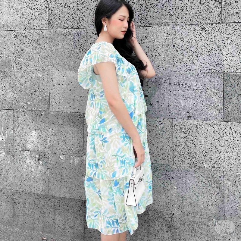 Đầm hoa cổ vuông kiểu tầng xinh xắn 
